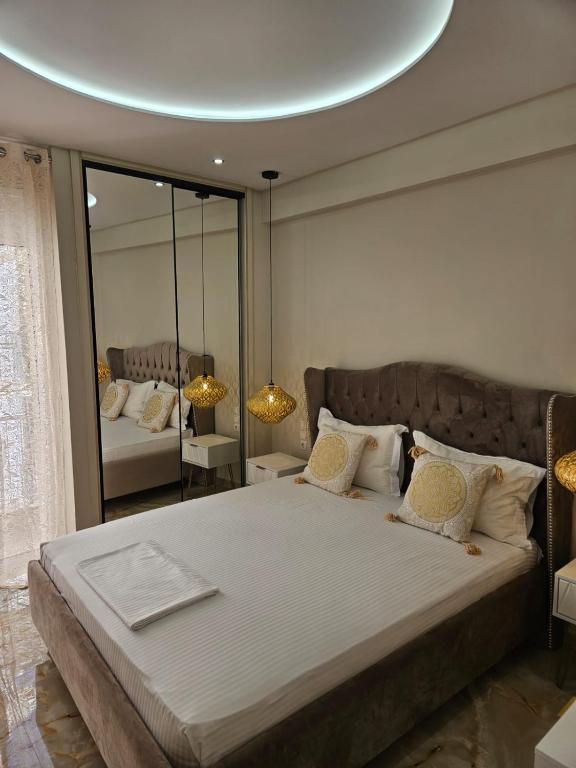 Agora Luxury Apartment 10