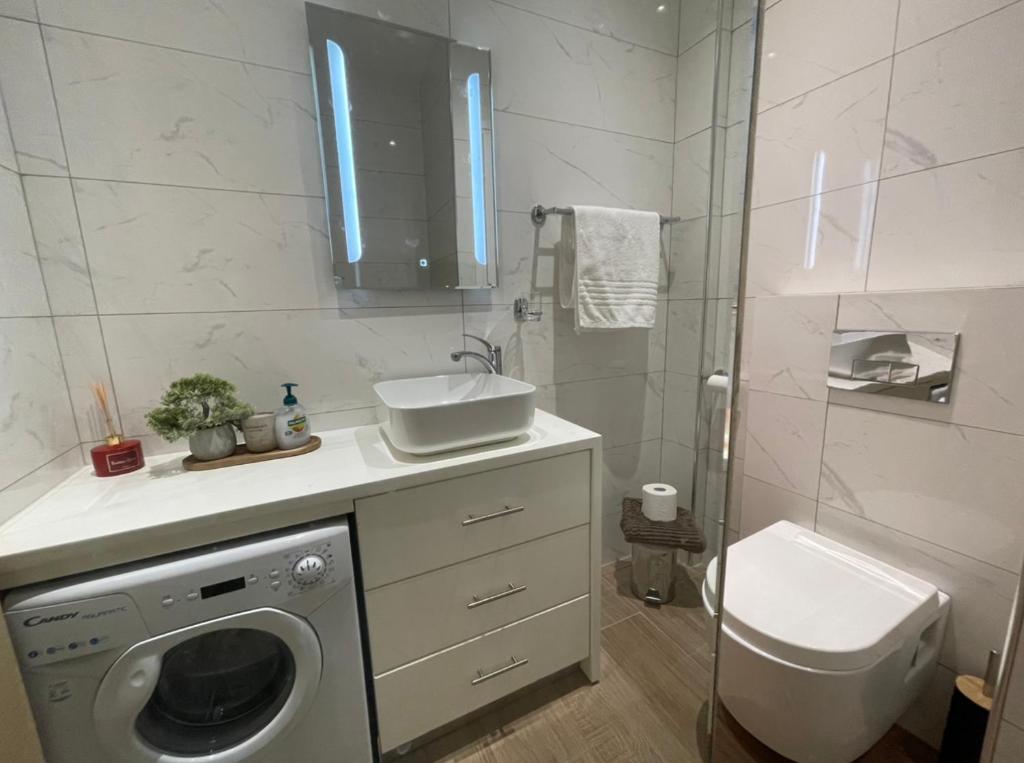 Agora Luxury Apartment 4