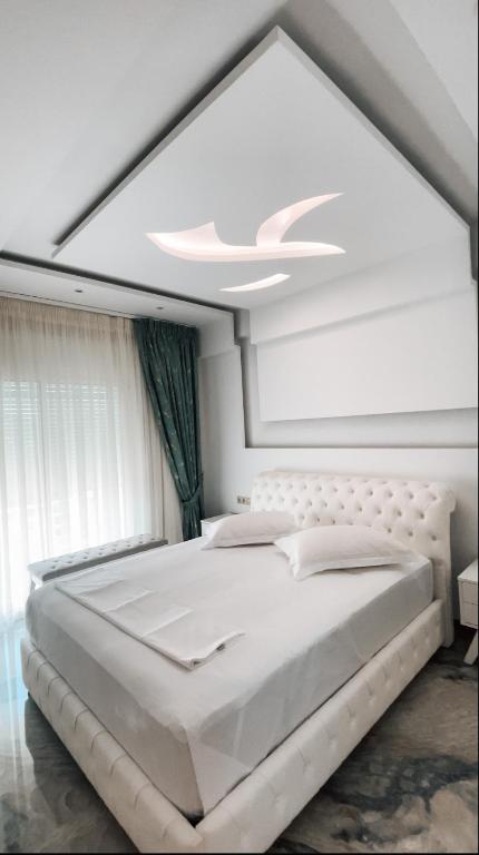 Agora Luxury Apartment 8